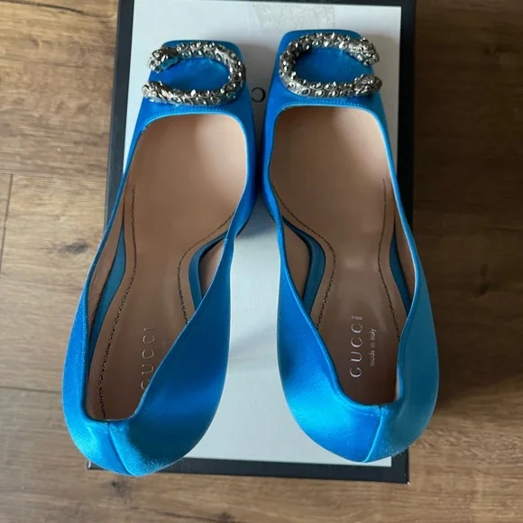GUCCI-AUTHENTIC (NWT) Blue Satin Heels - Picture 2 of 15